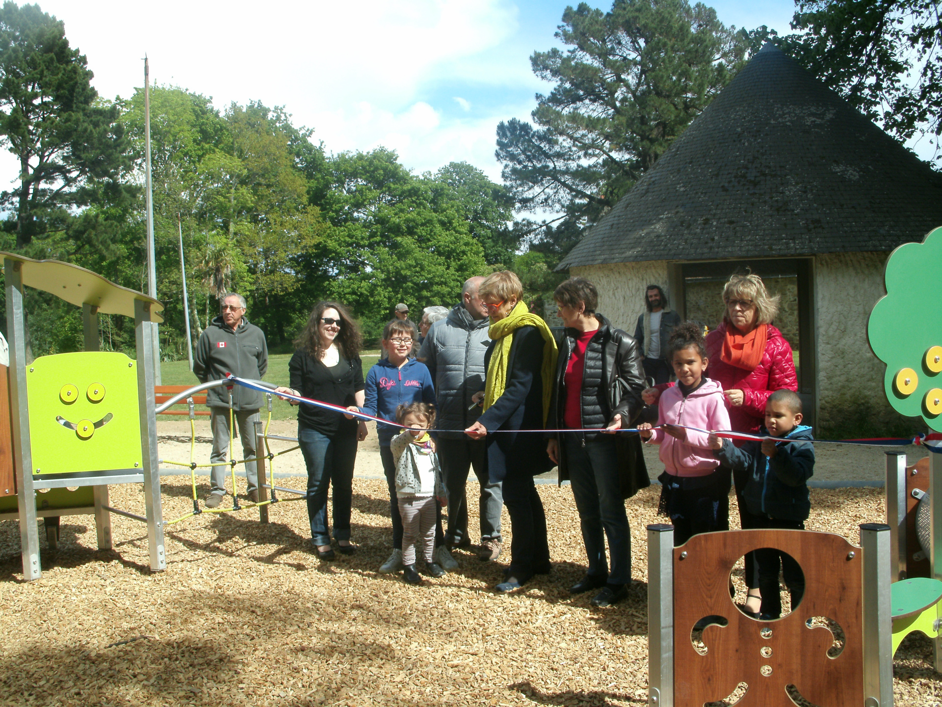 Inauguration de l'aire de jeux pour les tout-petits au Parc du Plessis - avril 2017.JPG